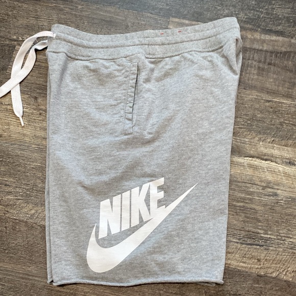 ❗️EASTER WKEND SALE❗️ Nike Gray Athletic Shorts with Swoosh Logo - Picture 4 of 7